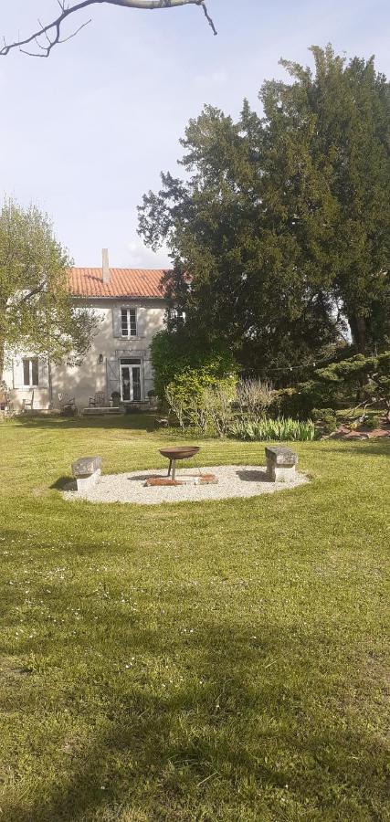 Maison Blanche Cherval Exterior photo