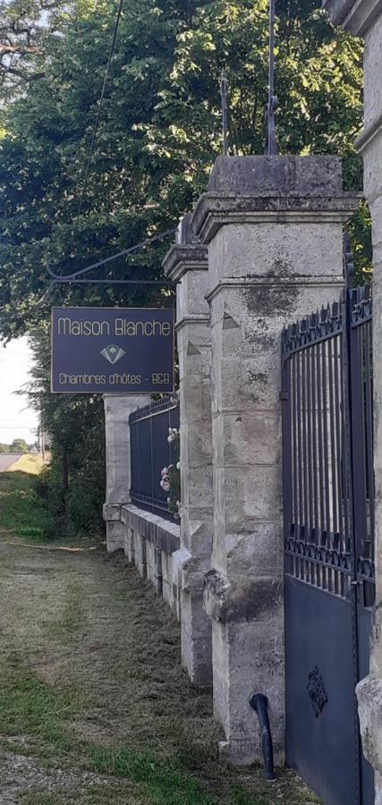 Maison Blanche Cherval Exterior photo